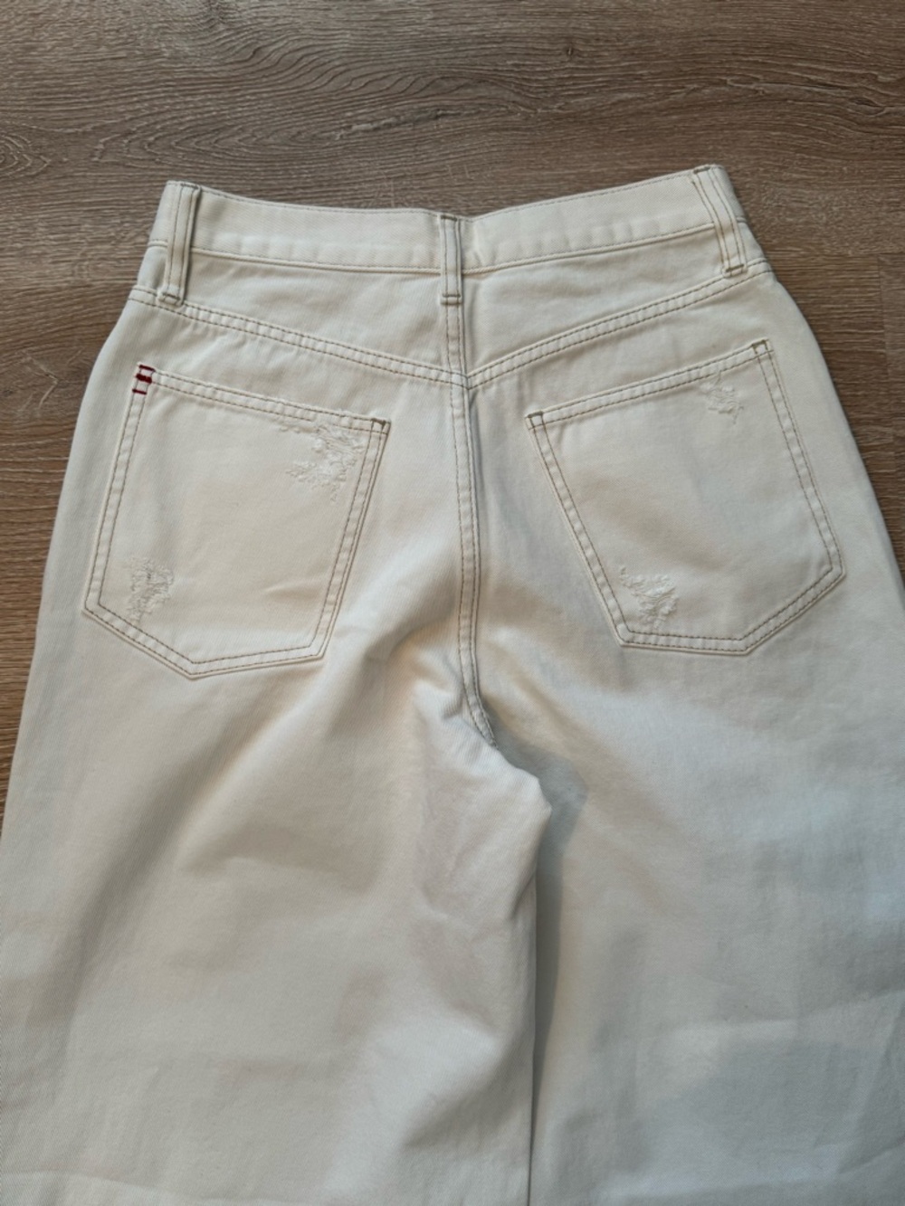 BDG Wide Leg Distressed Jeans - High Rise - Picture 6 of 7